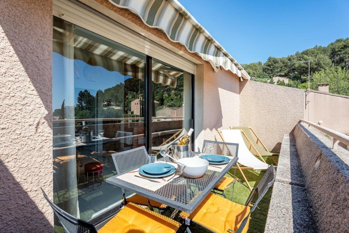Le Neptune Cassis Luaran gambar